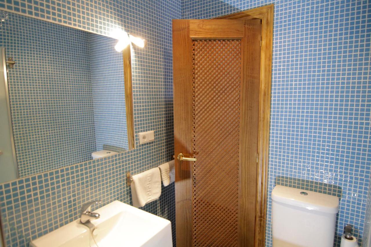 Vivienda Turistica Yamaries Hotel อูเบดา ภายนอก รูปภาพ