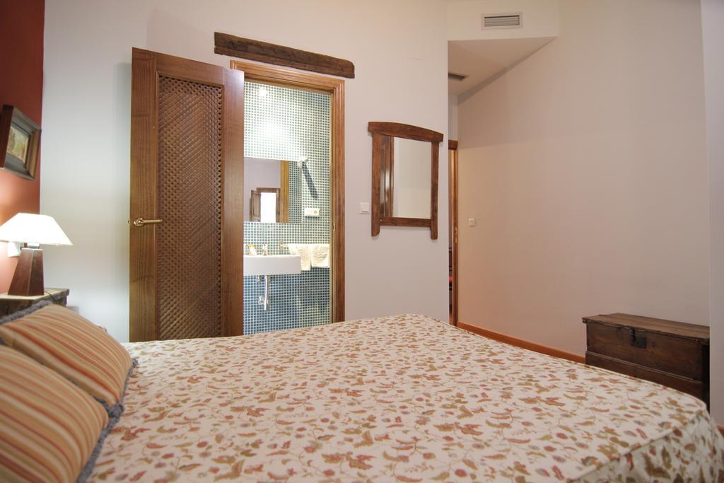 Vivienda Turistica Yamaries Hotel อูเบดา ภายนอก รูปภาพ