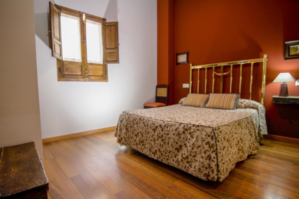 Vivienda Turistica Yamaries Hotel อูเบดา ภายนอก รูปภาพ